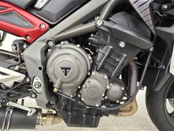2022 Triumph STREET TRIPLE R Black
