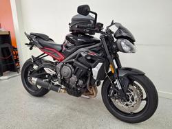 2022 Triumph STREET TRIPLE R Black