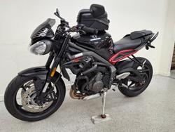 2022 Triumph STREET TRIPLE R Black