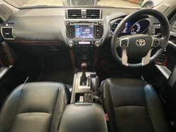 2017 Toyota Landcruiser Prado VX