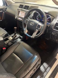 2017 Toyota Landcruiser Prado VX