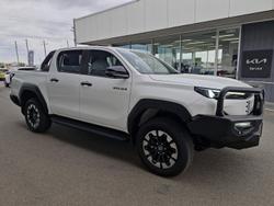 2026 Toyota Hilux SR5 48V