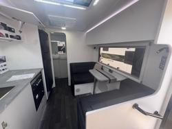 2026 Roadstar Safari Tamer 19'