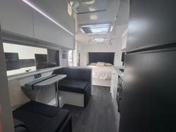 2026 Roadstar Safari Tamer 19'