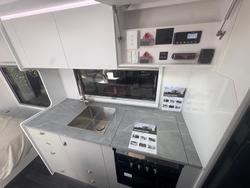 2026 Roadstar Safari Tamer 19'