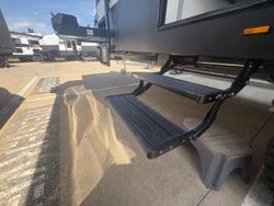 2026 Roadstar Safari Tamer 19'