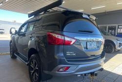 2020 Isuzu MU-X LS-T