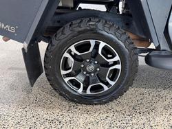 2023 Toyota Hilux SR5