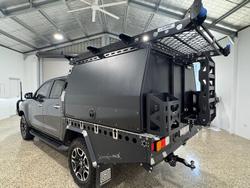 2023 Toyota Hilux SR5