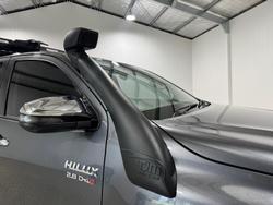 2023 Toyota Hilux SR5