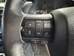 2023 Toyota Hilux SR5