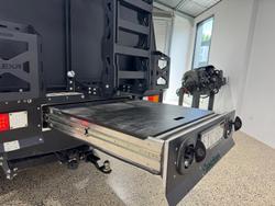 2023 Toyota Hilux SR5