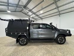 2023 Toyota Hilux SR5