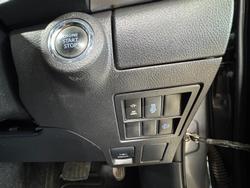 2023 Toyota Hilux SR5