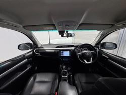 2023 Toyota Hilux SR5