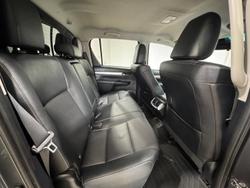 2023 Toyota Hilux SR5