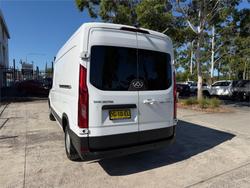 2022 LDV V80 LWB MID ROOF