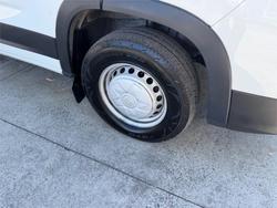 2022 LDV V80 LWB MID ROOF