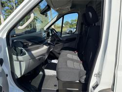 2022 LDV V80 LWB MID ROOF
