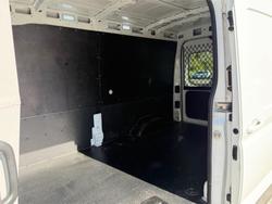 2022 LDV V80 LWB MID ROOF