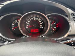 2011 KIA SORENTO Si (4x2)