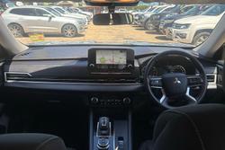 2022 Mitsubishi Outlander ES