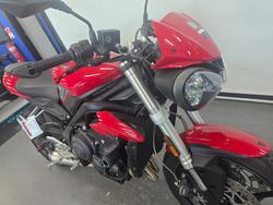2018 Triumph STREET TRIPLE S Red