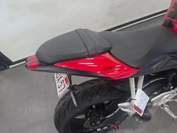 2018 Triumph STREET TRIPLE S Red