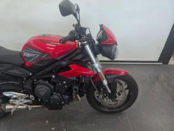 2018 Triumph STREET TRIPLE S Red