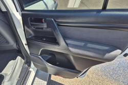 2017 Toyota Landcruiser GXL VDJ200R 4X4 Dual Range Glacier White