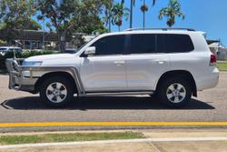 2017 Toyota Landcruiser GXL VDJ200R 4X4 Dual Range Glacier White