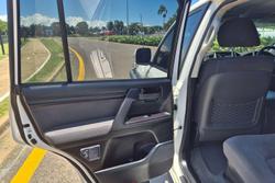 2017 Toyota Landcruiser GXL VDJ200R 4X4 Dual Range Glacier White