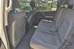 2017 Toyota Landcruiser GXL VDJ200R 4X4 Dual Range Glacier White