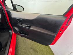 2013 Toyota Yaris YR