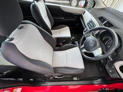 2013 Toyota Yaris YR