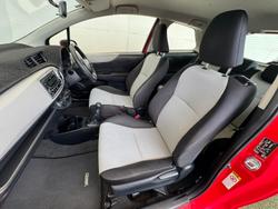 2013 Toyota Yaris YR
