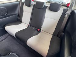 2013 Toyota Yaris YR