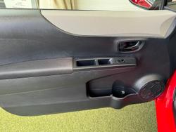 2013 Toyota Yaris YR