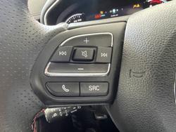 2022 MG HS Essence X