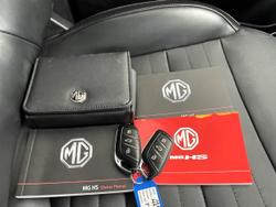 2022 MG HS Essence X