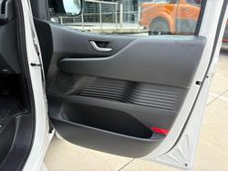 2024 Hyundai STARIA LOAD