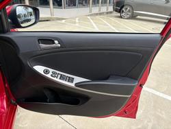 2017 Hyundai Accent Active