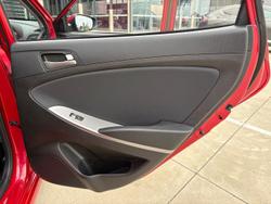 2017 Hyundai Accent Active