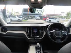 2022 Volvo XC60 B5 Inscription