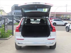 2022 Volvo XC60 B5 Inscription