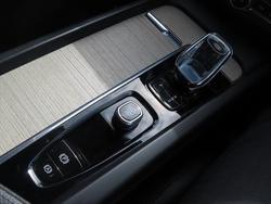 2022 Volvo XC60 B5 Inscription