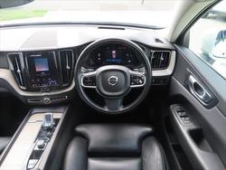 2022 Volvo XC60 B5 Inscription