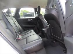 2022 Volvo XC60 B5 Inscription