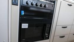 2025 Supreme 1960_C_K1e4b_T Eclipse Sunray 19'6 2 Bunk