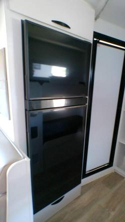 2025 Supreme 1960_C_K1e4b_T Eclipse Sunray 19'6 2 Bunk